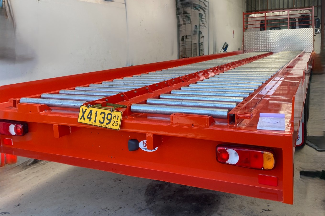 Powered roller conveyors deck truck Airport roller bed trucks